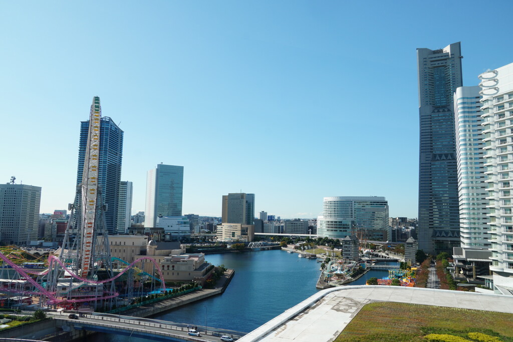 ランドマークタワー、コスモワールド