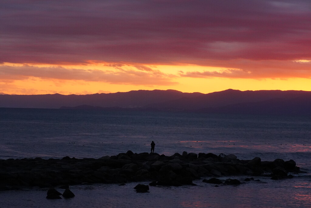 夕暮れと釣り人1