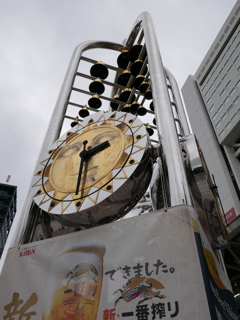 この時計塔には禍々しさを感じる