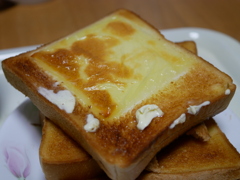 チーズのせトースト