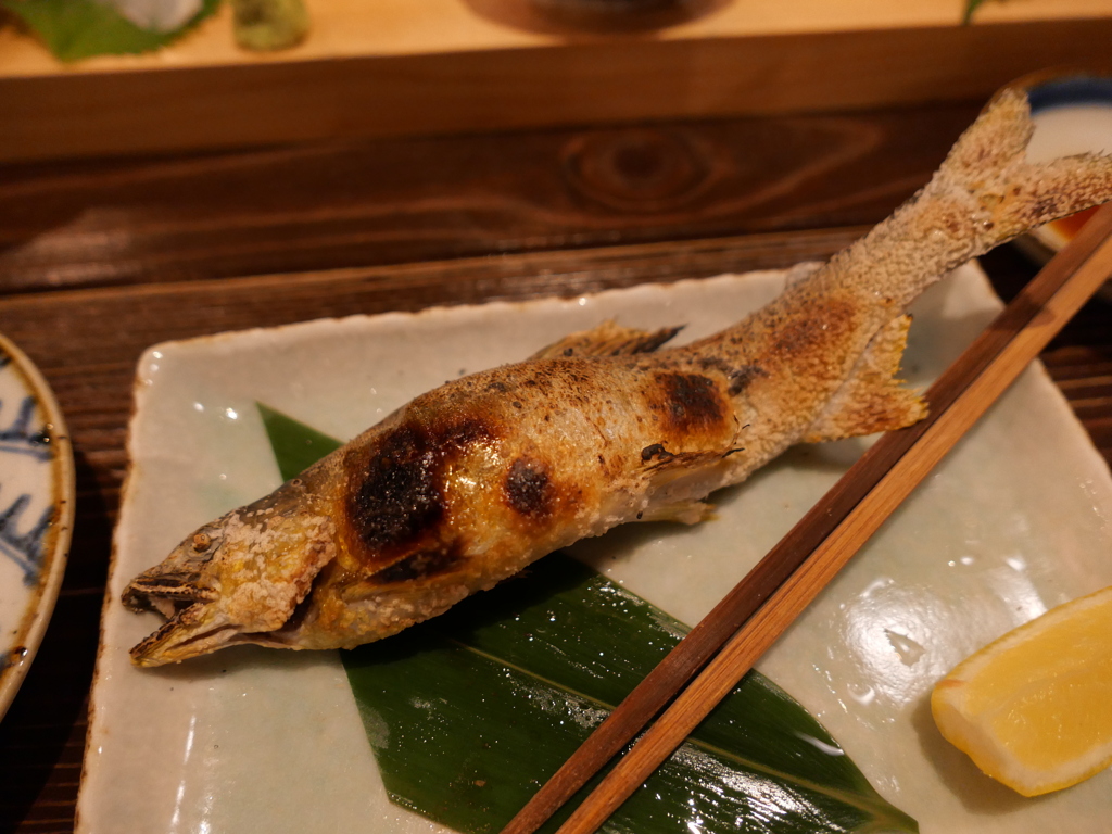 居酒屋にて-鮎の塩焼き