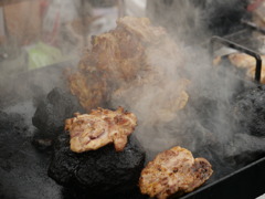 総火演帰りに溶岩焼とか飯テロでしか無いと思うの