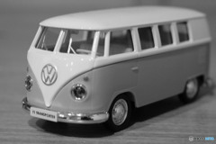 オモチャのミニカー