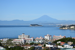 快晴の披露山からの江ノ島・富士山