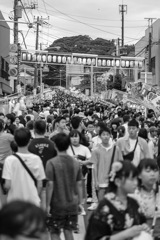 夏祭りの賑わい