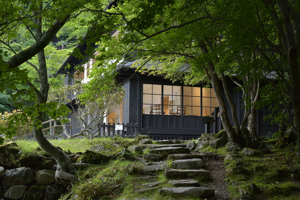 湖畔の大使公邸