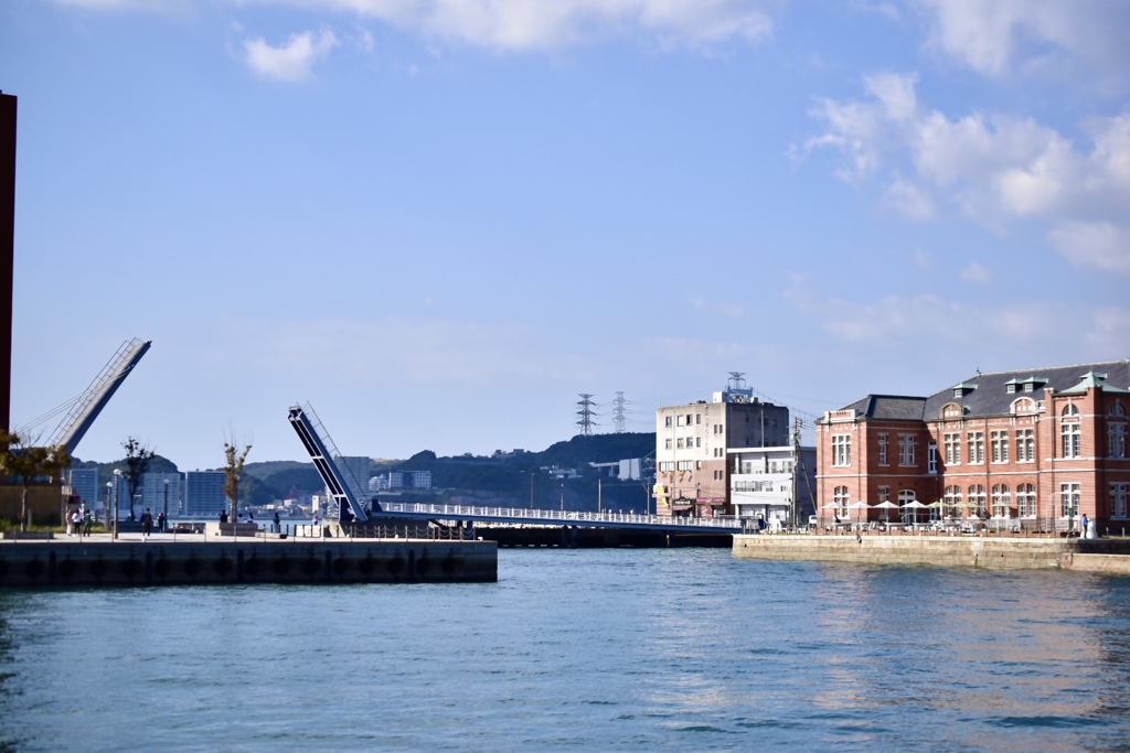 跳ね橋