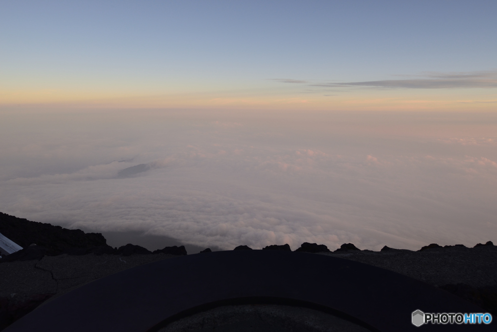 富士山登山（5/7）頂上から雲海