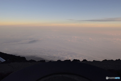 富士山登山（5/7）頂上から雲海