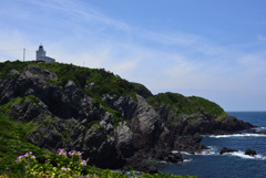 宗像大島　馬蹄岩から灯台を望む
