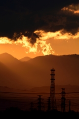 鉄塔と燃える空