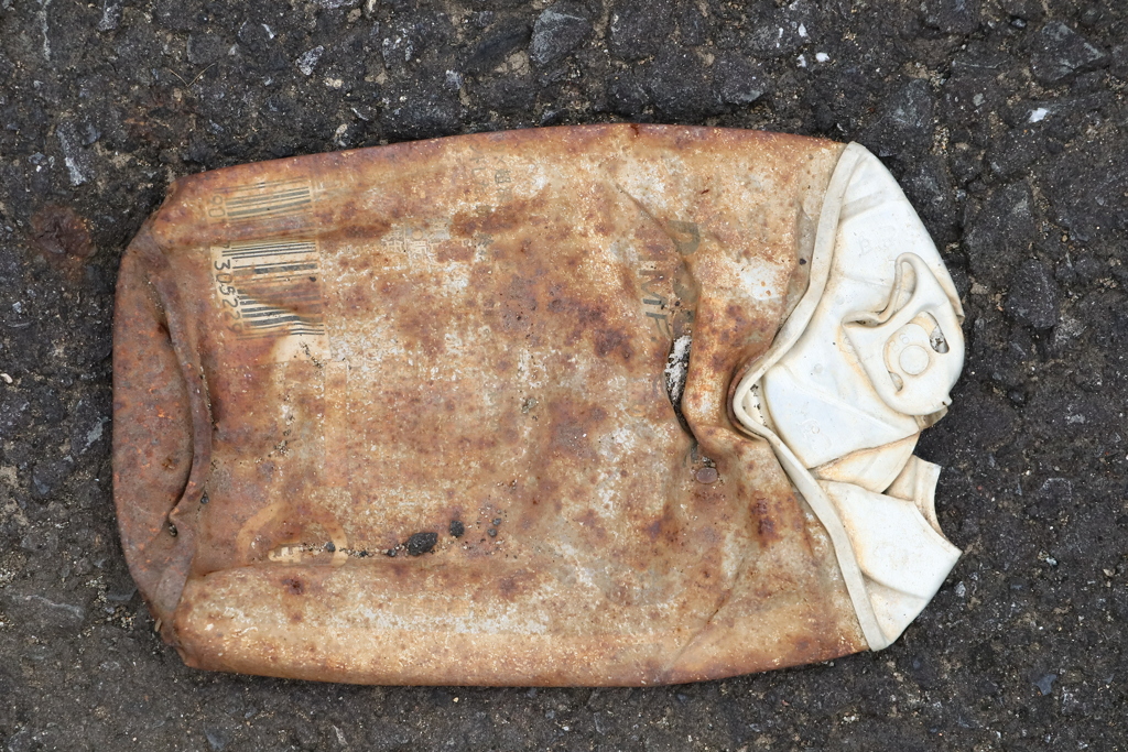 プレスされたモノ