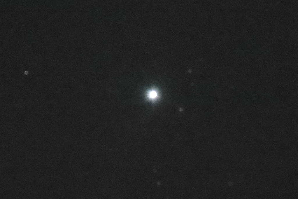 太陽と月を除いて全天で一番明るい星