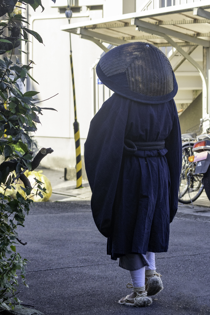托鉢
