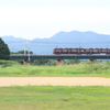 桂川をわたる阪急電車
