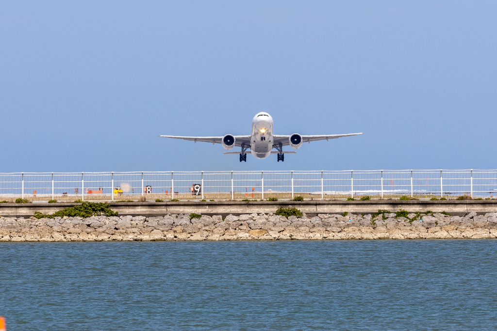 沖縄シリーズ５・那覇空港１７
