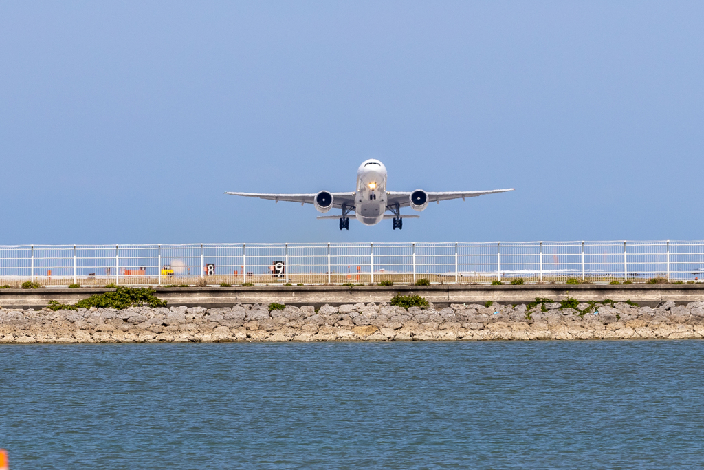 沖縄シリーズ５・那覇空港１７