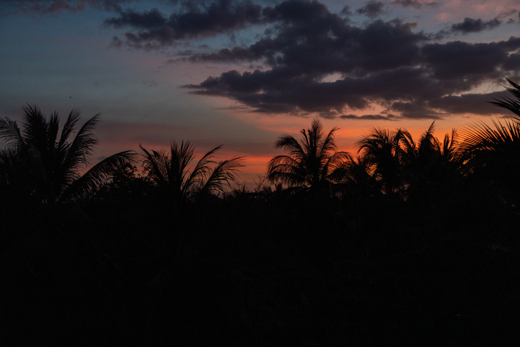 カンボジアの夕暮れ