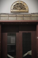 手動式エレベーター