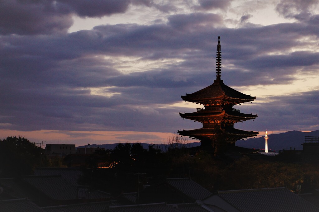 京都 二つの塔