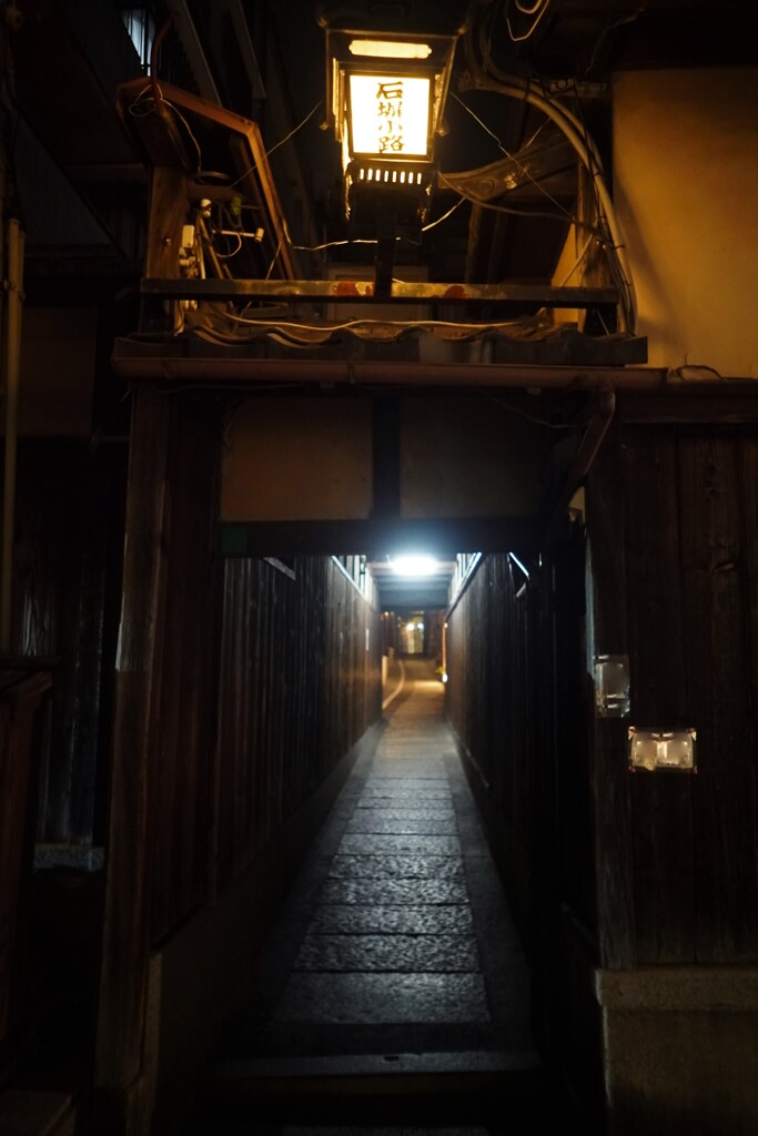 石塀小路へ