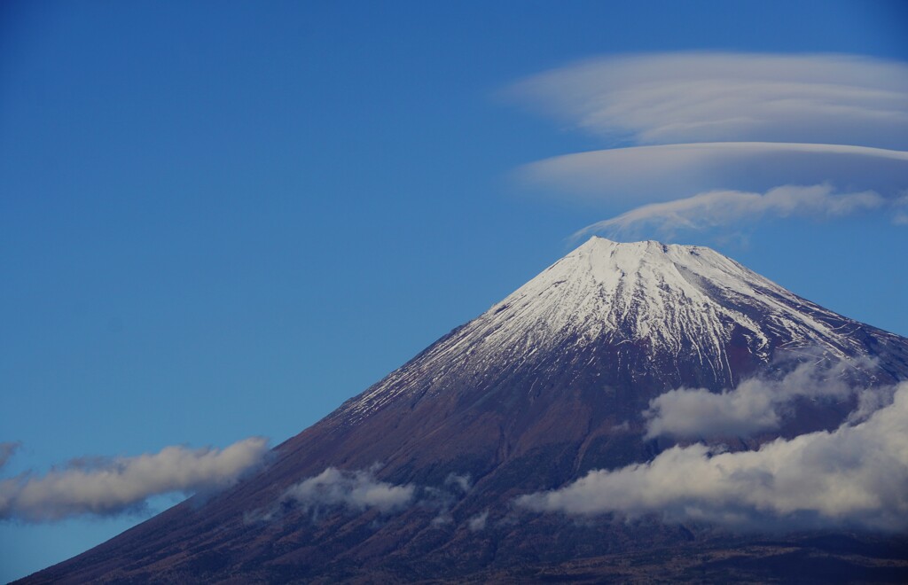 レンズ雲と富士