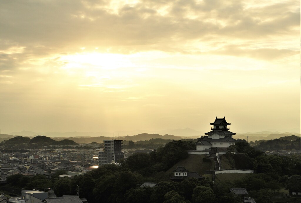 掛川城と夕空