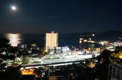 照らされる島そして駅
