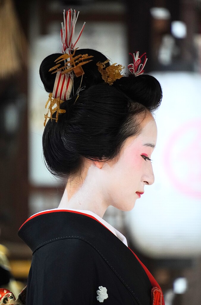 古都の瓜実顔