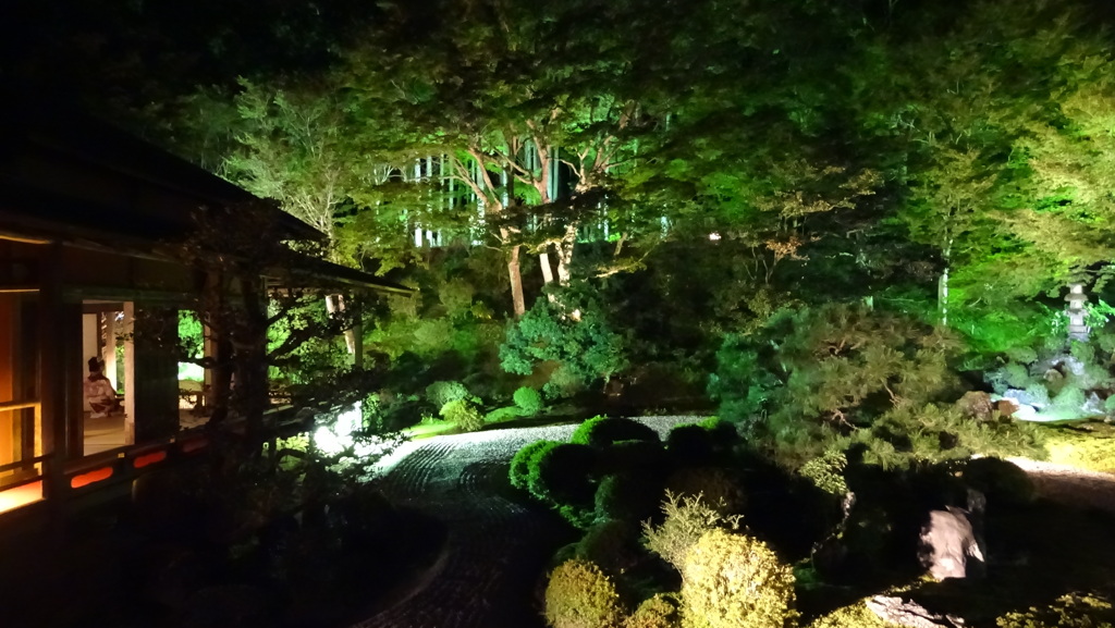 荘厳と幽玄（手持ち）