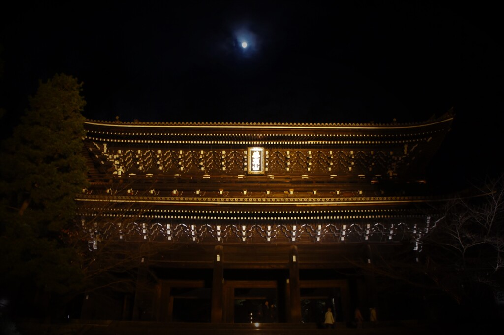 東山の月 ～知恩院～