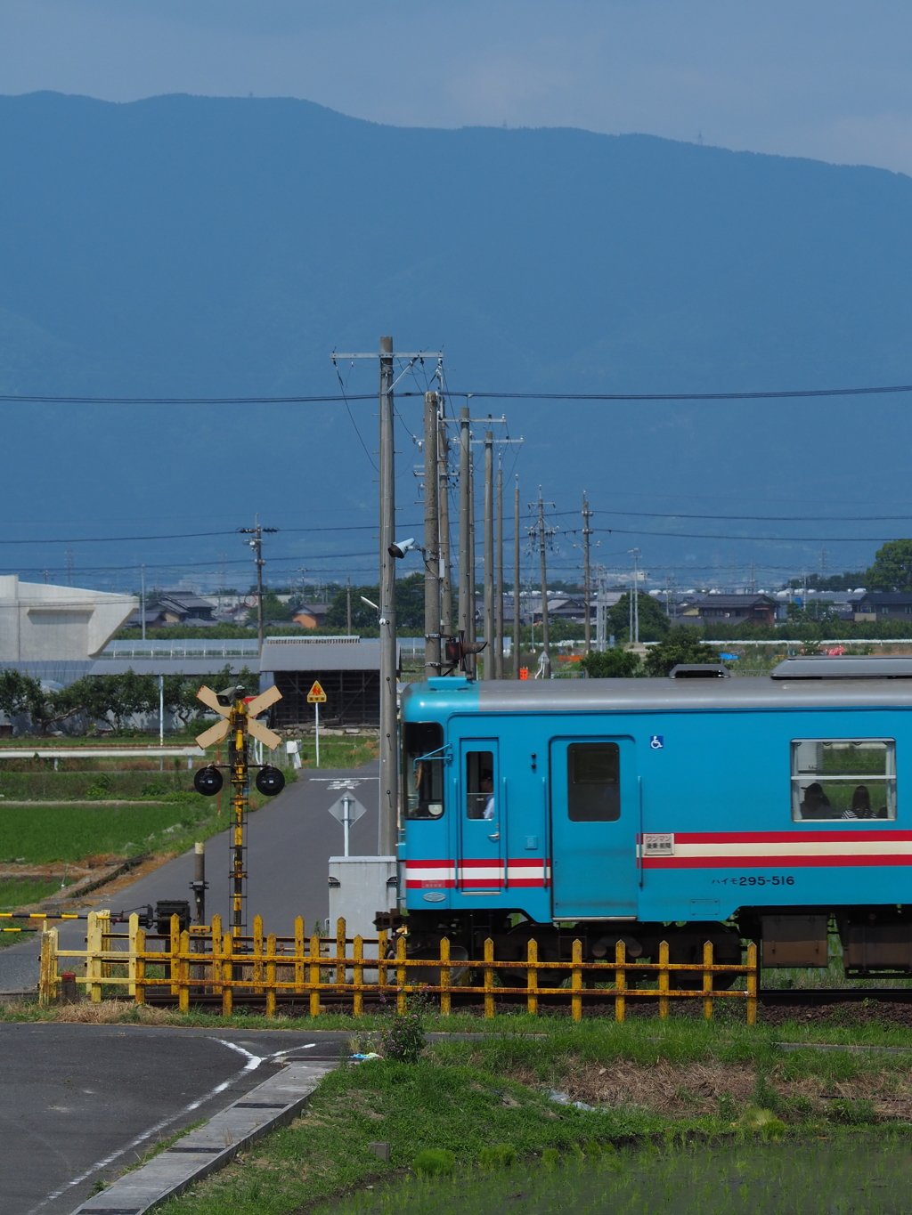 ローカル線と踏切