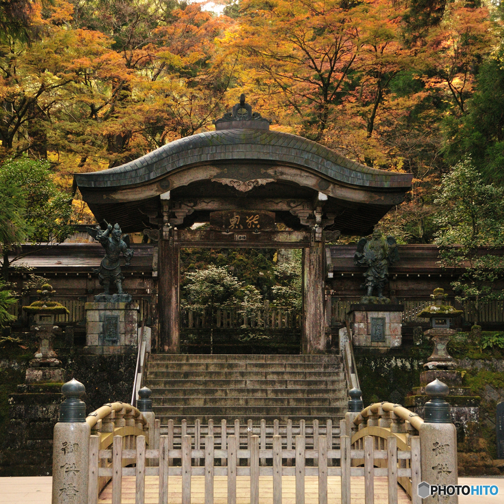 結界の見張り役