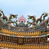 屋根に降りた龍