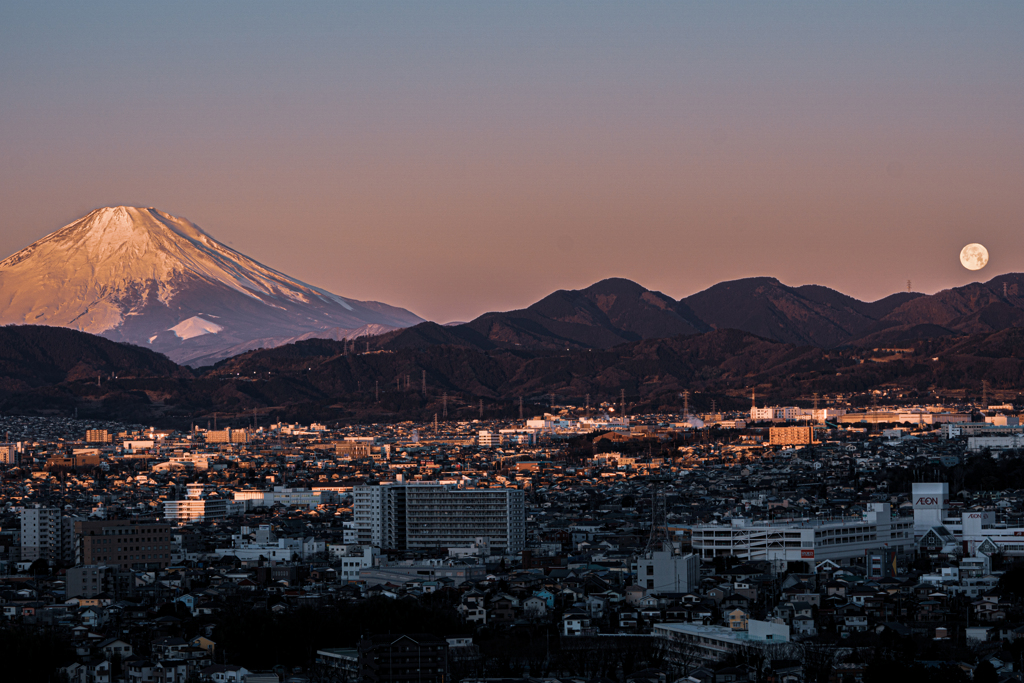 富士と月