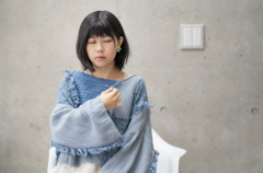 瞳閉じて
