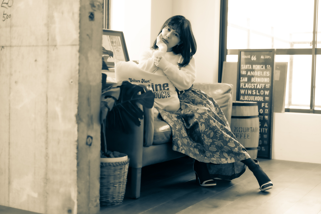 こんなにそばに居るのに