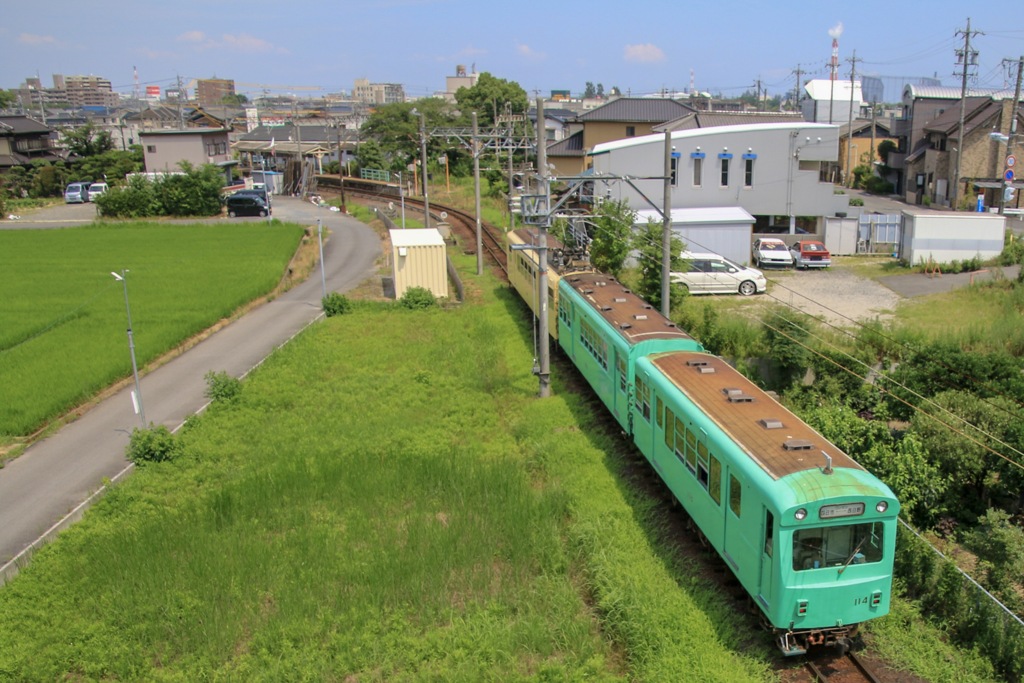 ジオラマの電車みたいです