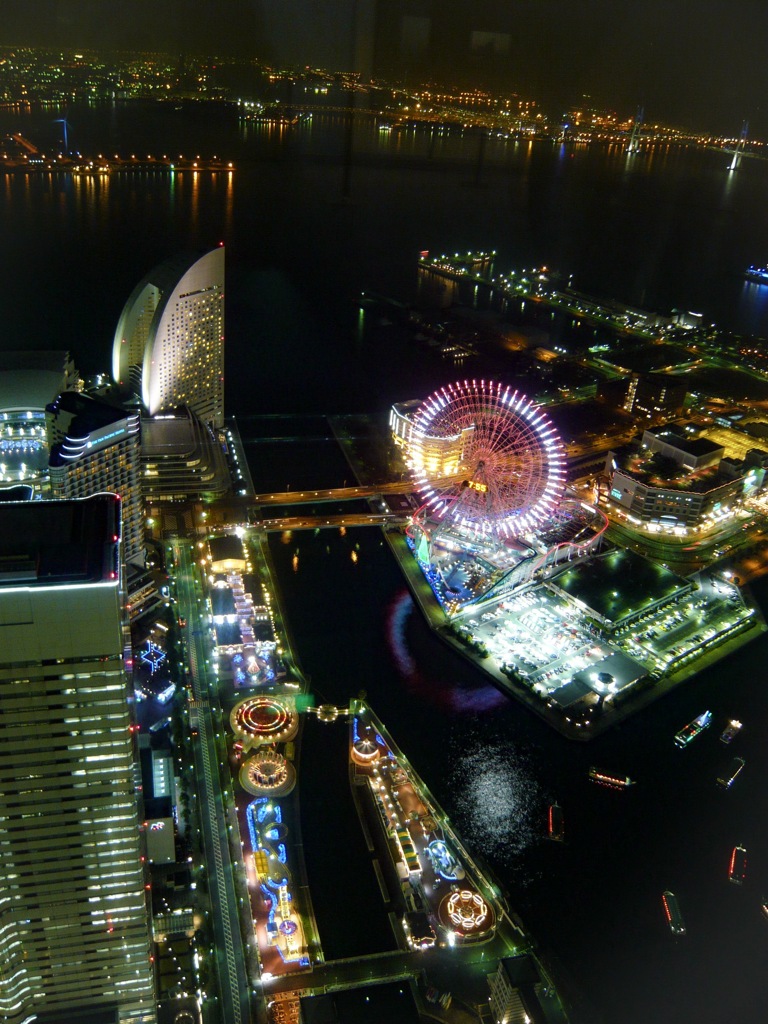 横浜ランドマークタワーから俯瞰