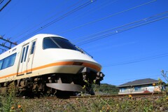 見上げれば、アーバンライナー