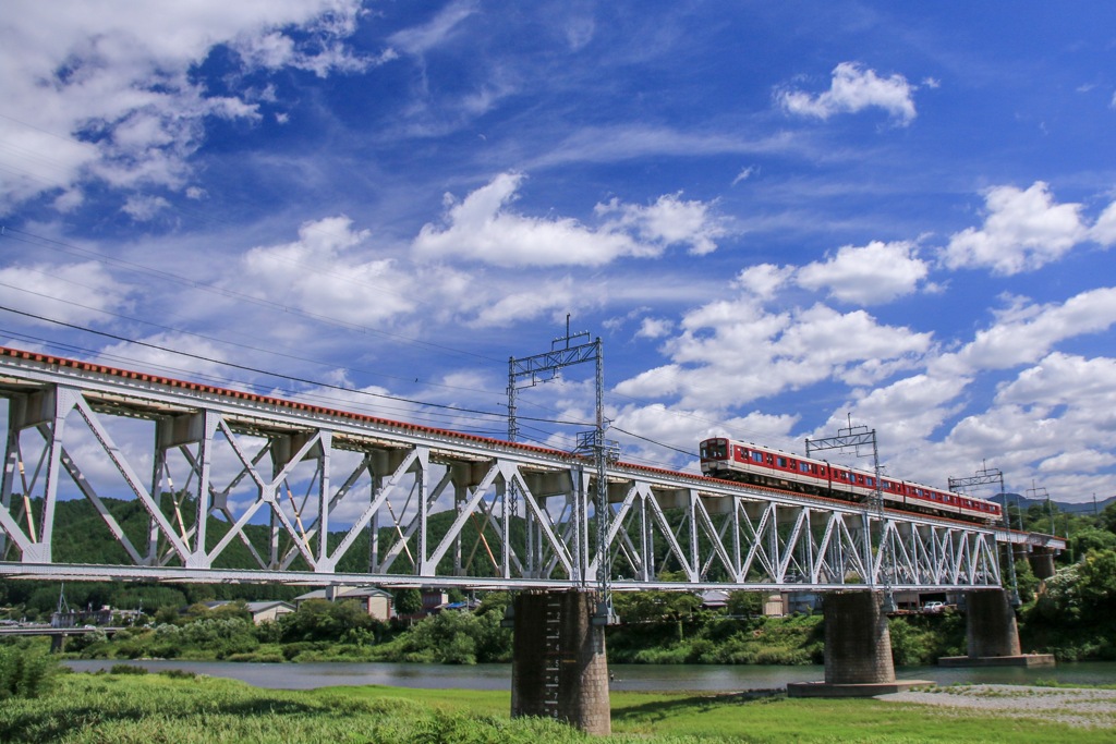 夏空と鉄橋2