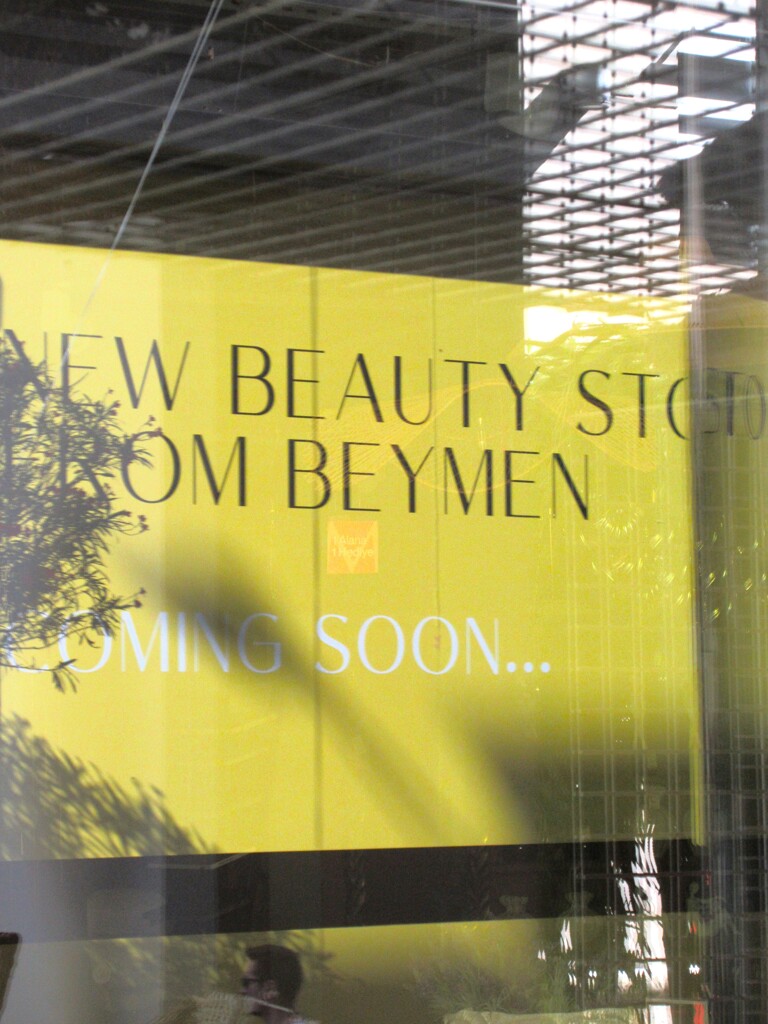 beauty…　coming…　soon…