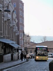 ボスポラスの香りを丘の上の街へ運ぶバス～～