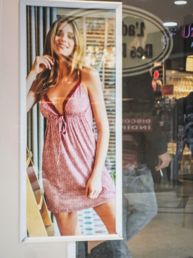 男と女～　ダバダダバダババ～♪