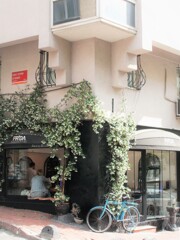 今　街中ジャスミンの香りでいっぱい～～