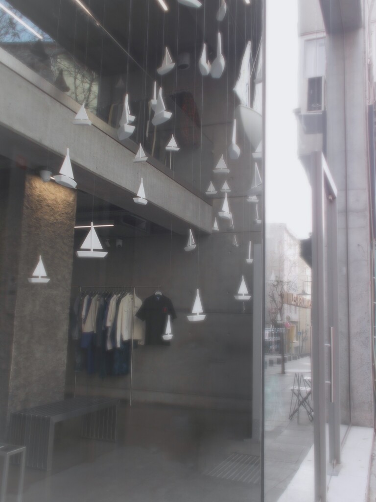 お舟を浮くかばせて…消えちゃいたい時だってある…