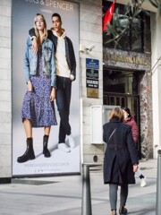 リアクション：女性　”ふ～ん　でも…私だって…”