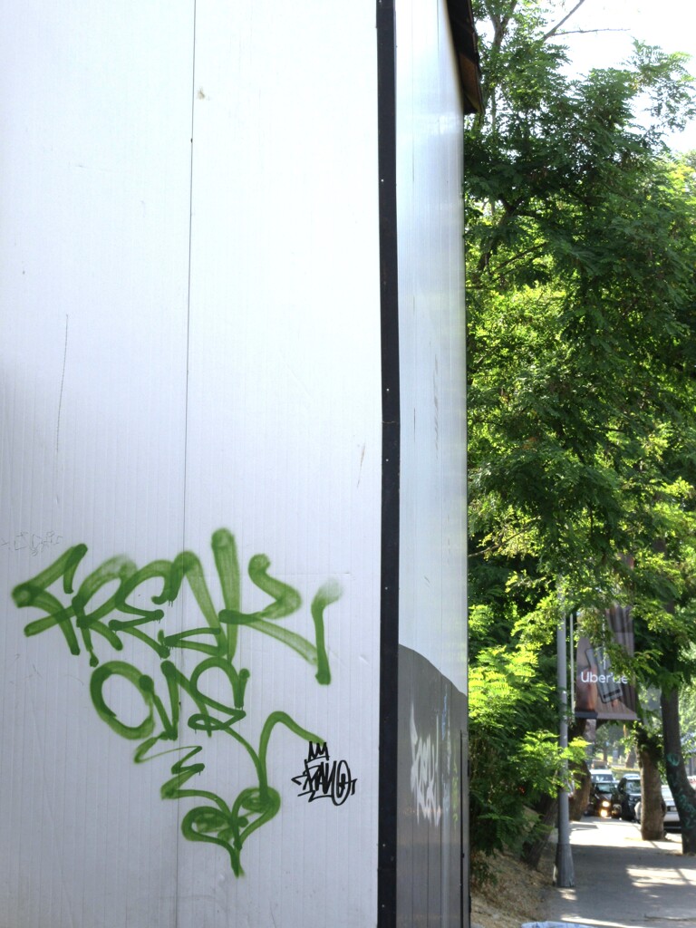 緑色の光でサイン～～♪