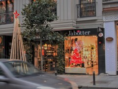 時間も走る師走の街～