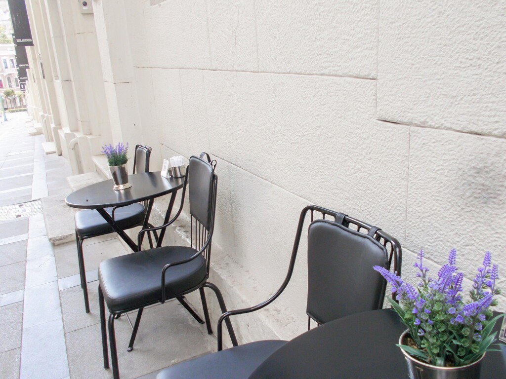 海辺の街で～カフェ～